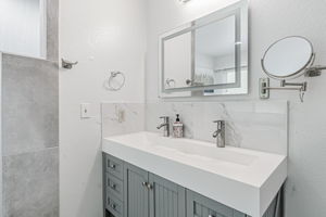  Photo 31