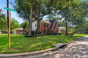Finch Brook Dr-S1509-002.jpg