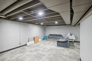 E 45th Terrace S-014.jpg