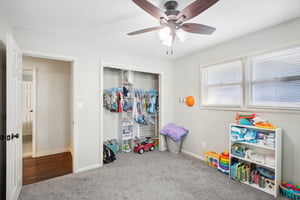 E 45th Terrace S-021.jpg