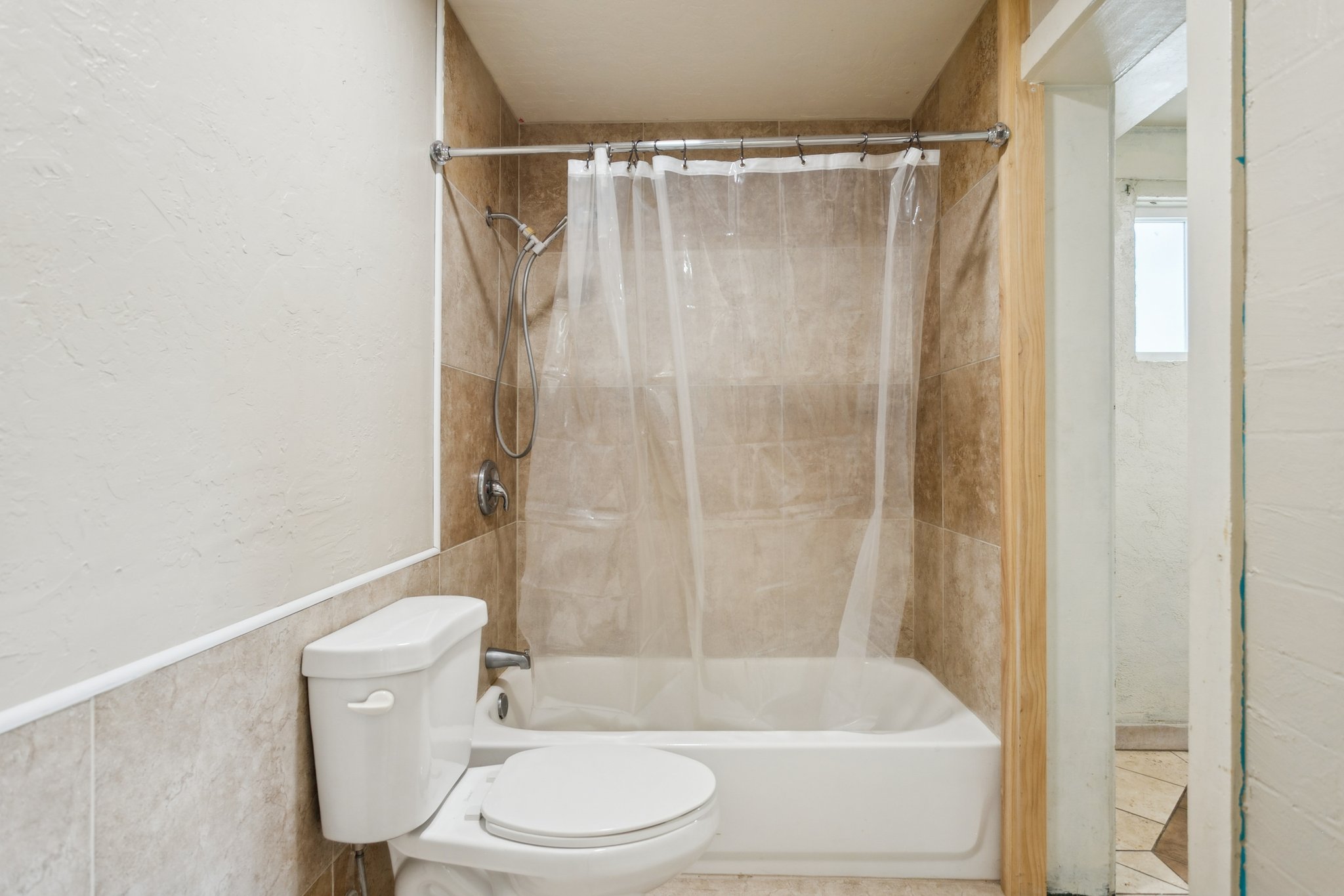 13017 N 20th St - 1,3,4,5 - 035.jpg