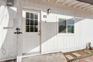 13017 N 20th St - 1,3,4,5 - 004.jpg