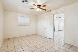 13017 N 20th St - 1,3,4,5 - 023.jpg