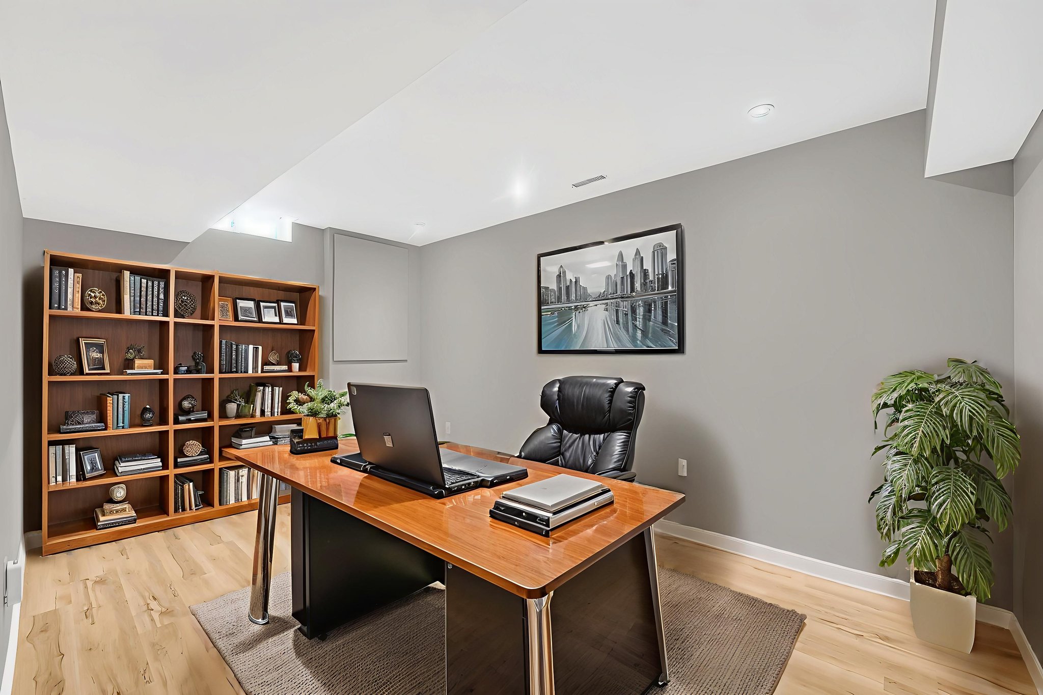 DSC07447 virtually staged.jpeg