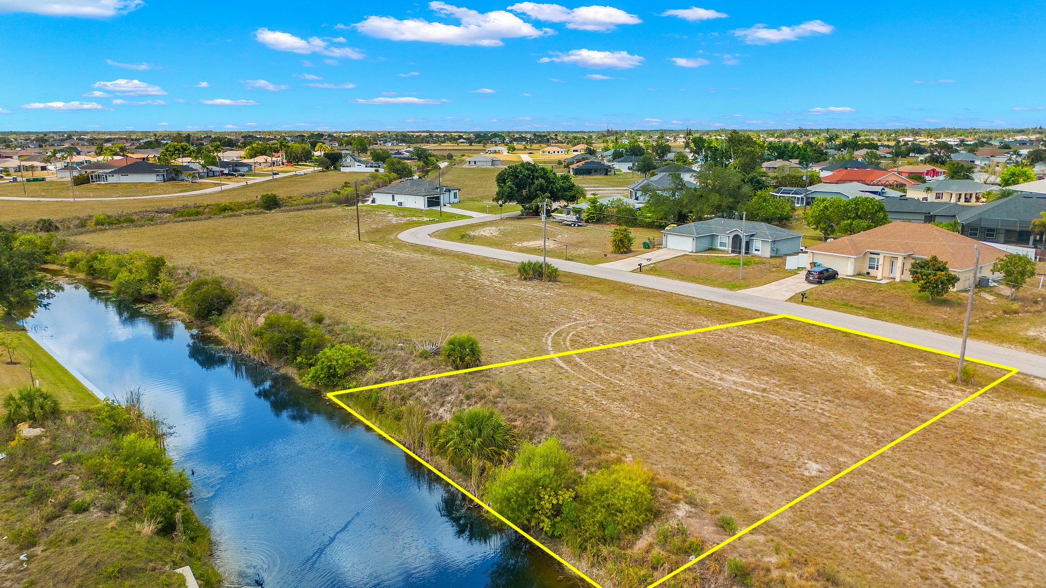 Aerial Rear Exterior - Lot Lines 5.jpg