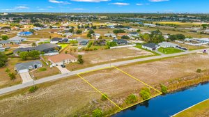 Aerial Rear Exterior - Lot Lines 2.jpg