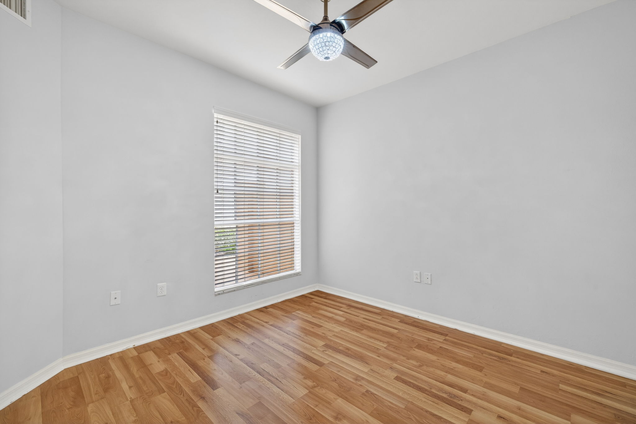 Guest Bedroom 1 - 1 of 2