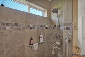  Photo 30