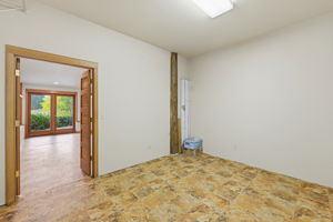  Photo 36