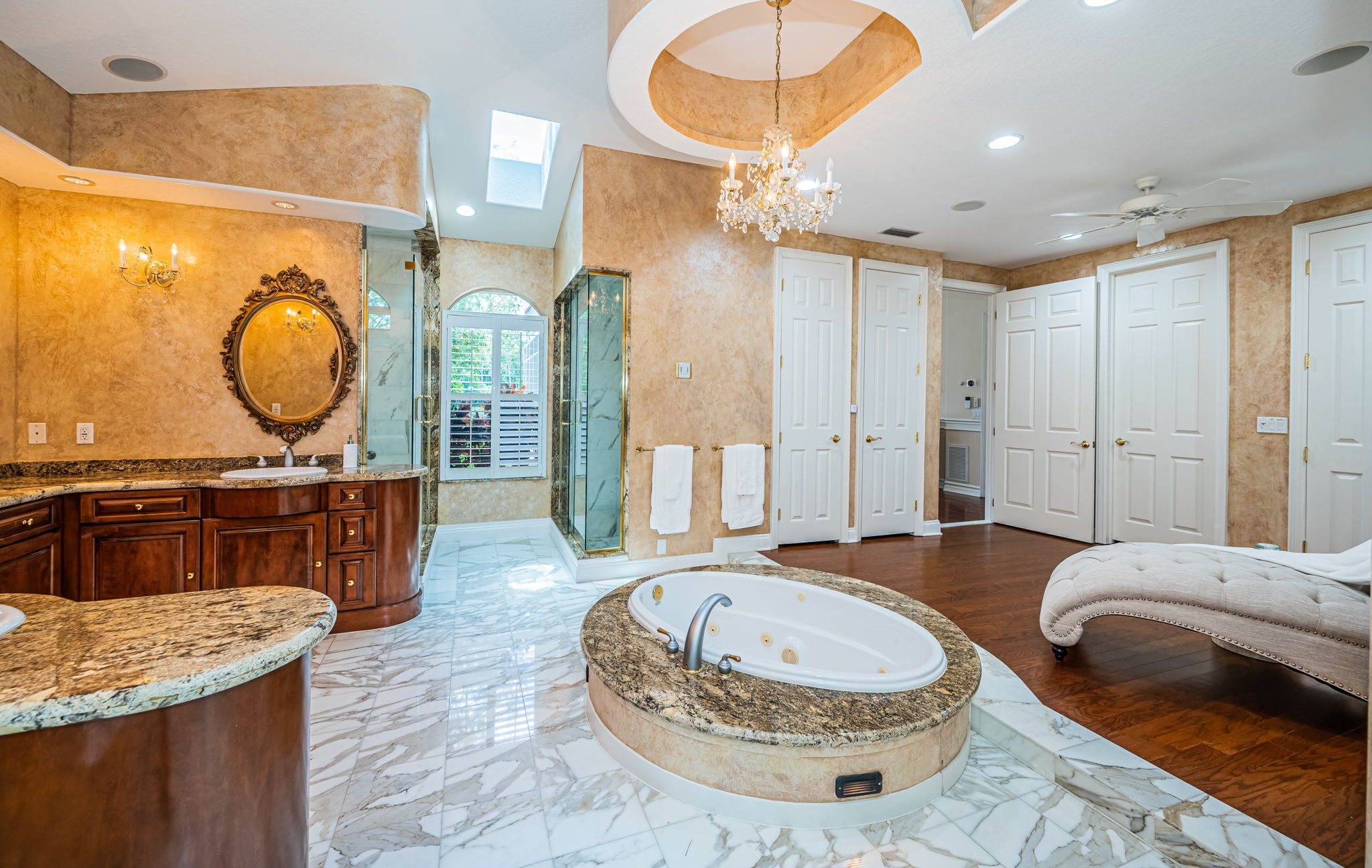 Primary Bathroom1o