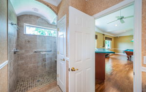 Bathroom3b