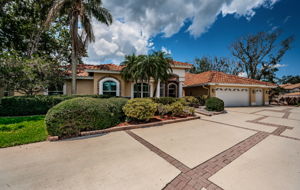 Front Exterior5