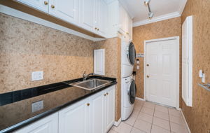 Laundry Room1a