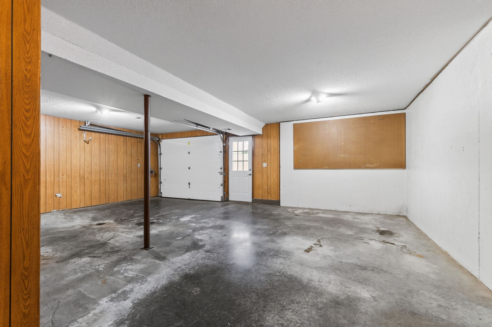 1303 NE 103rd St-035