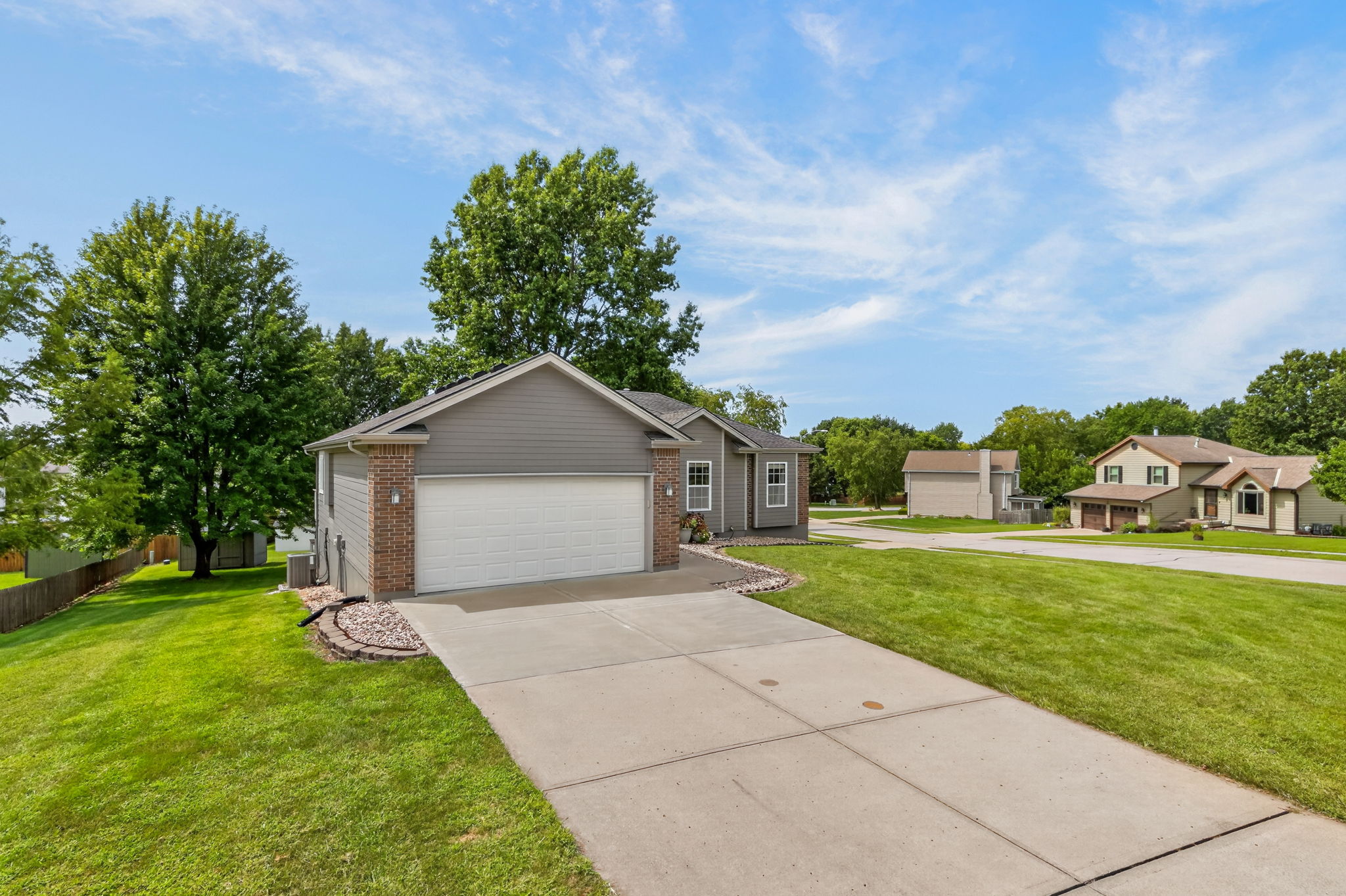 1303 NE 103rd St-003