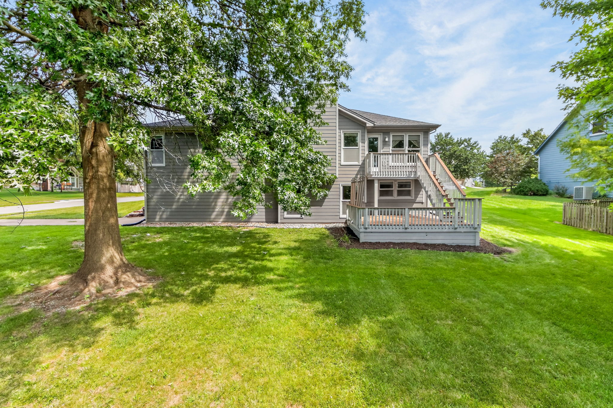 1303 NE 103rd St-006