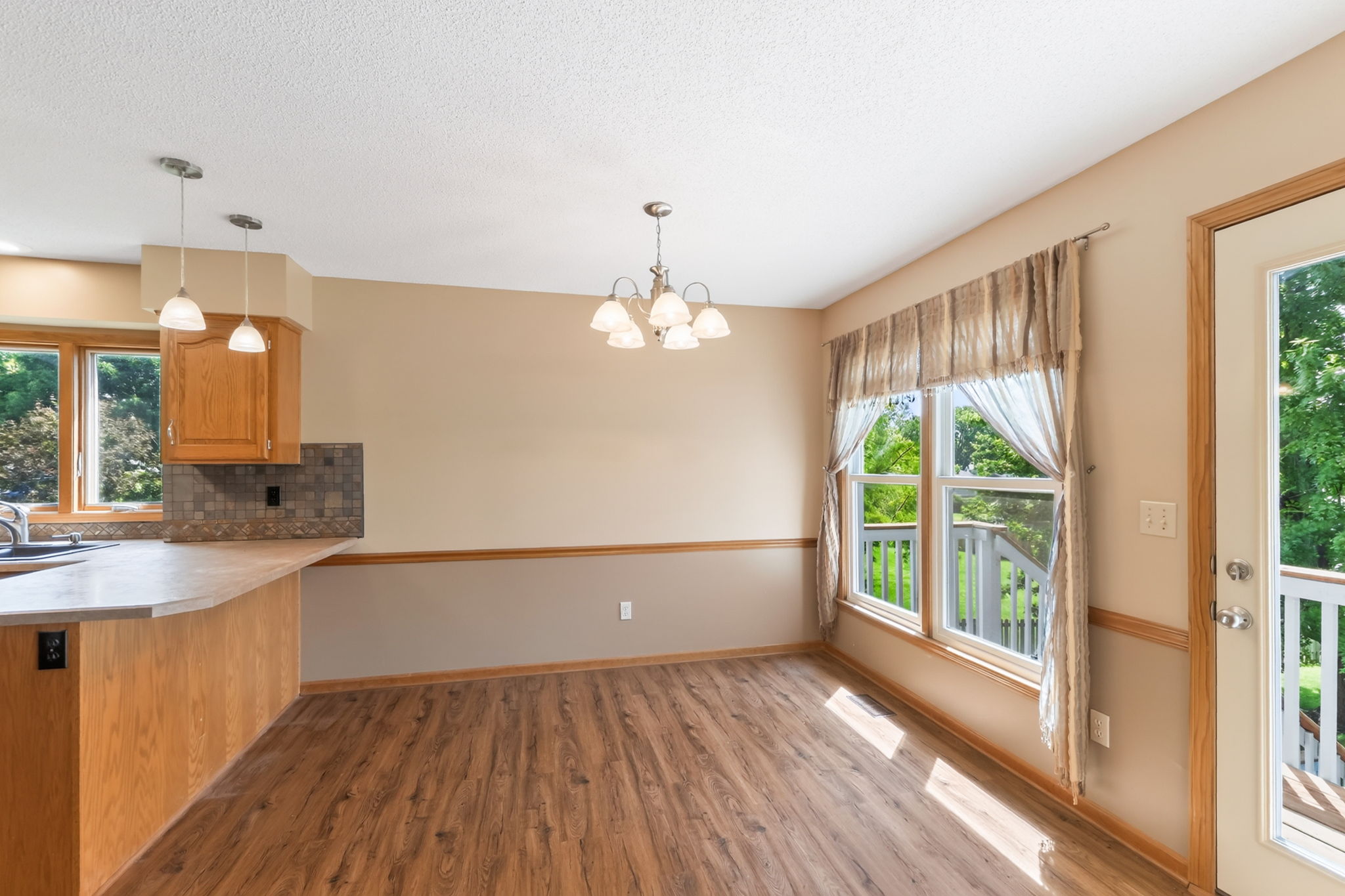 1303 NE 103rd St-013