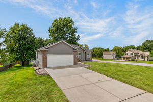 1303 NE 103rd St-003