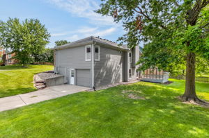 1303 NE 103rd St-007