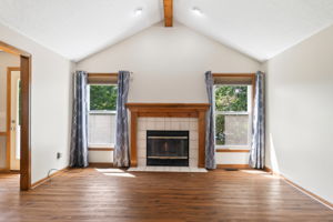 1303 NE 103rd St-011