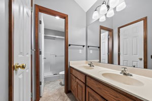 1303 NE 103rd St-019