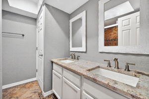 Guest Bathroom 2