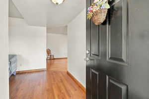 Formal Entry w/Classic Oak Hardwood Flooring throughout the House - NO CARPET!