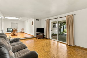 Step-down Family Rm Opens Alfresco onto 20'x22'Covered Patio!