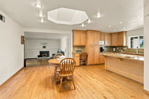 MADE FOR ENTERTAINING Floor Plan flows from Living Rm to Kitchen-Formal Dining Rm-Family Rm-Covered Patio!l