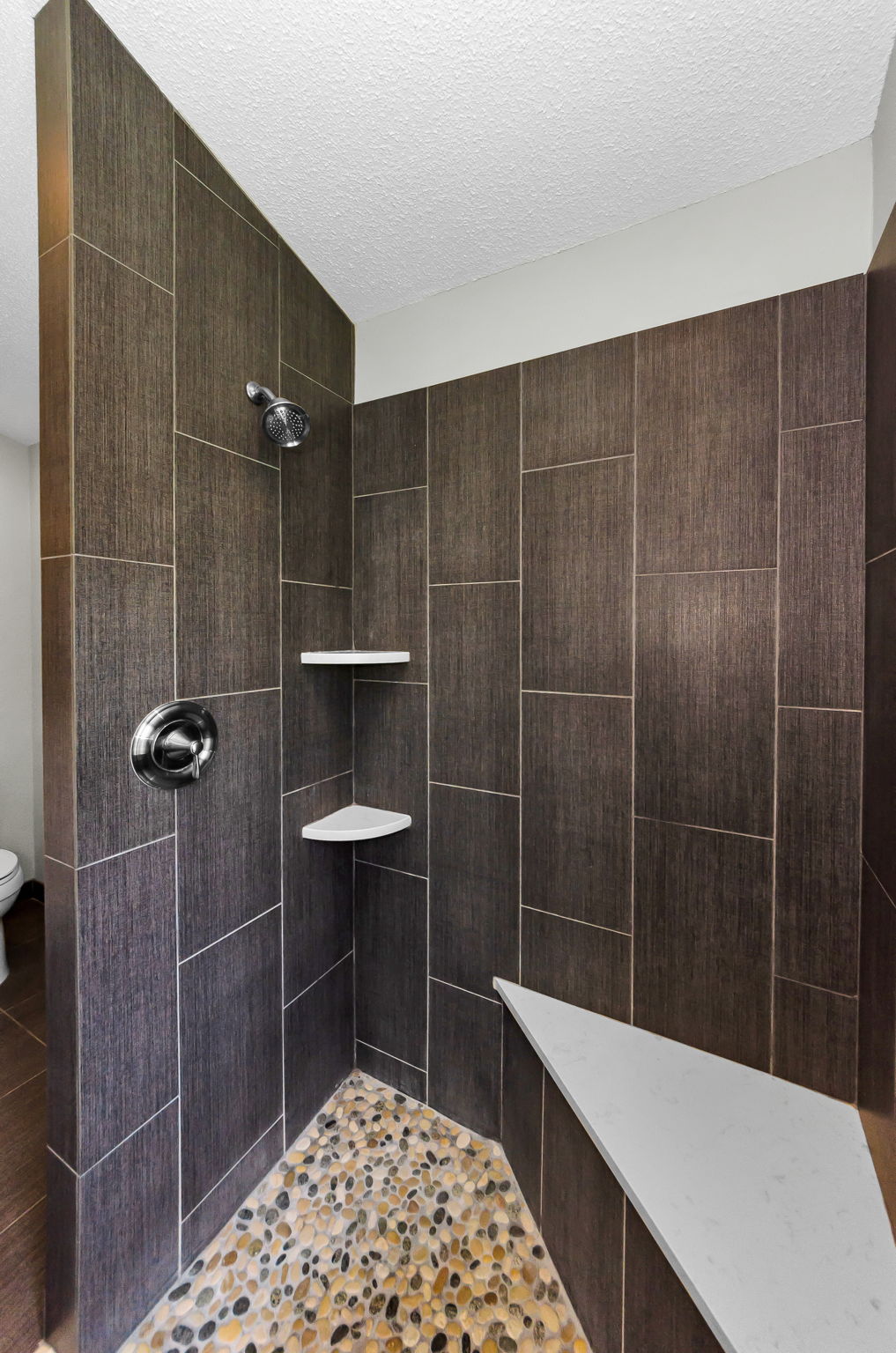 Primary Bathroom 1c