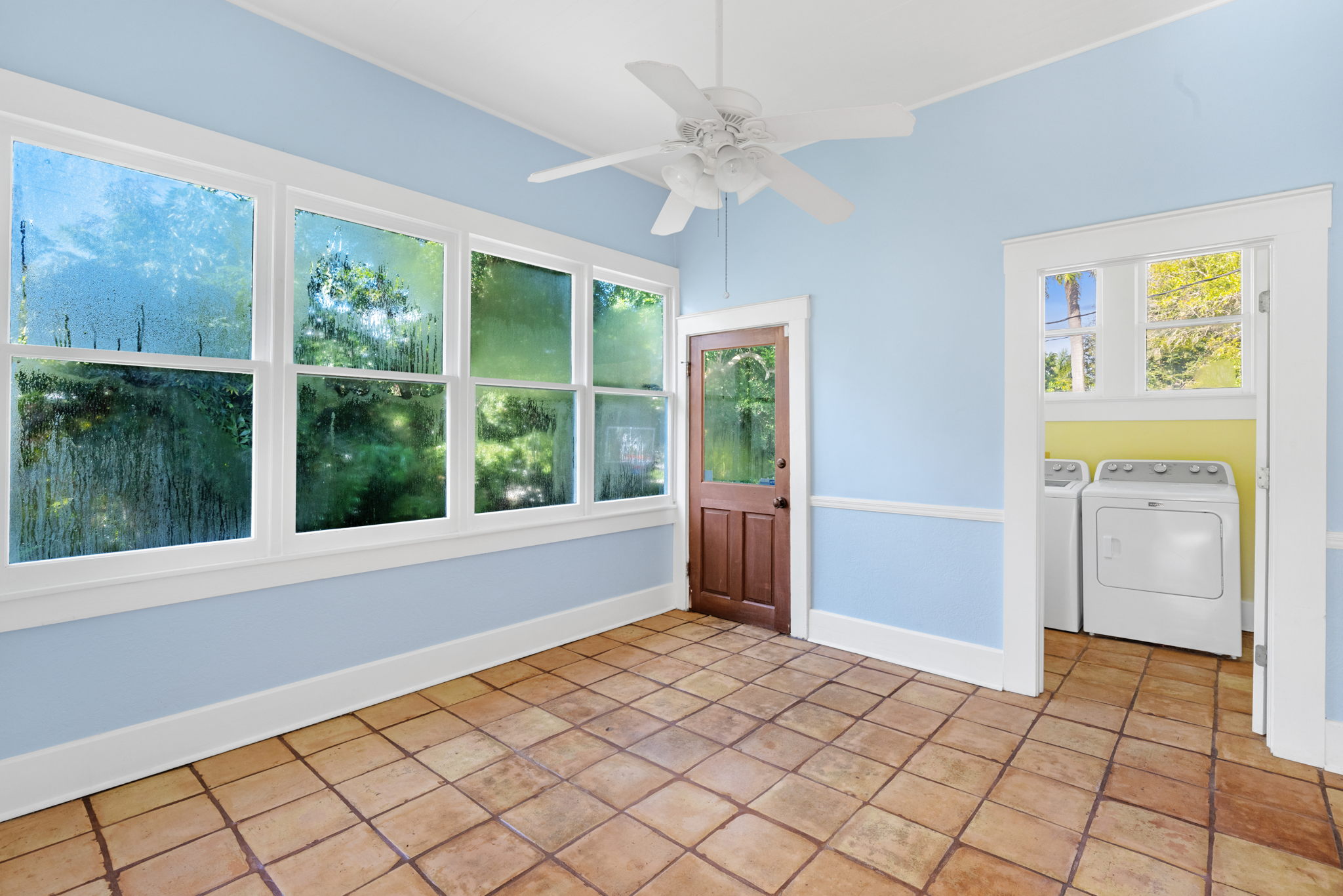 Breakfast Room 1-2