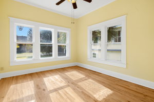 Guest Bedroom 1-1