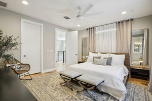 Oxford Ave-S2709-042