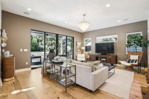 Oxford Ave-S2709-014