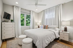 Oxford Ave-S2709-028