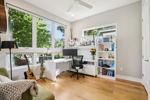 Oxford Ave-S2709-053