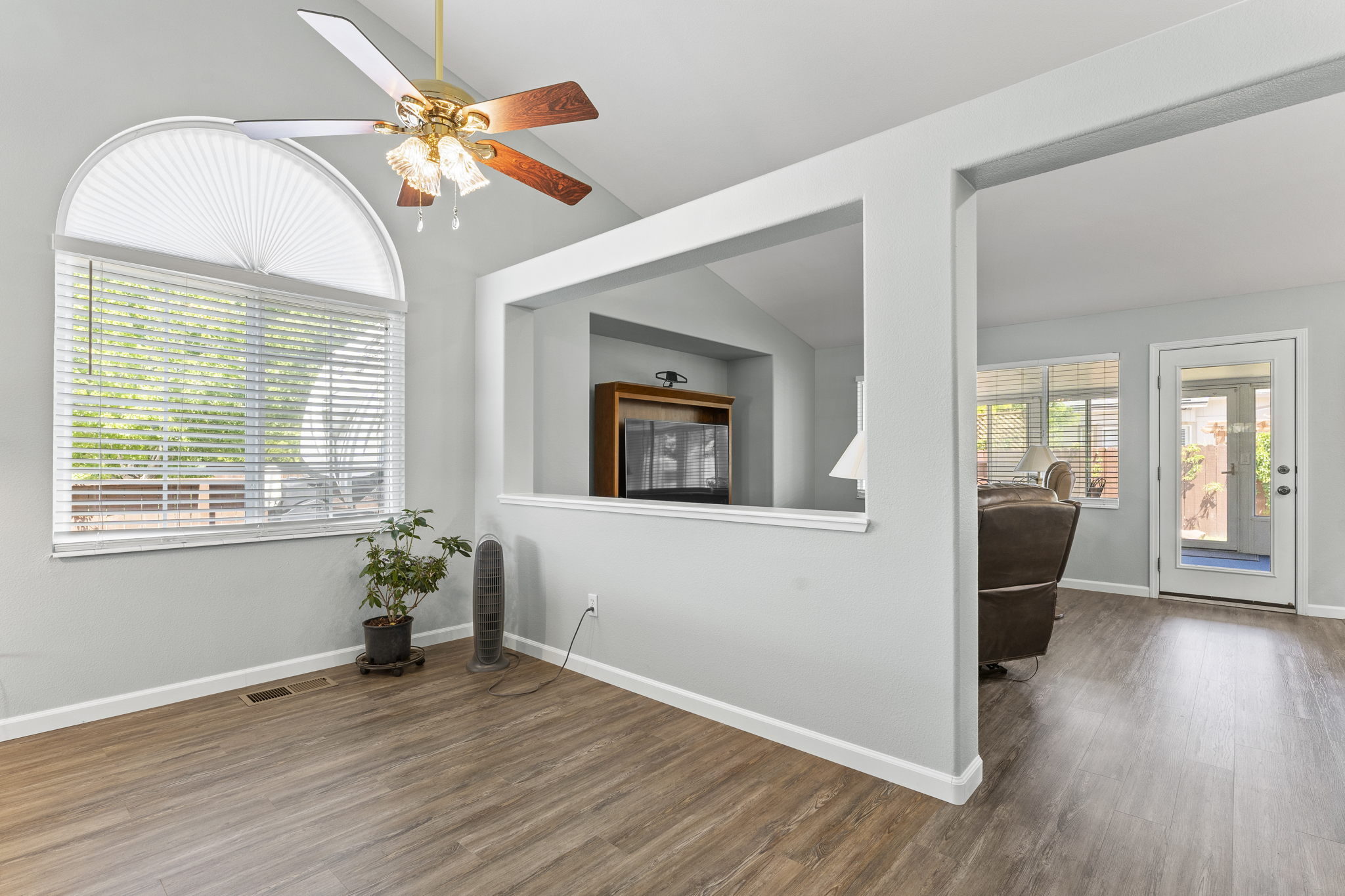 1304 Rincon Dr, Sparks, NV 89436, USA Photo 9