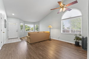 1304 Rincon Dr, Sparks, NV 89436, USA Photo 9