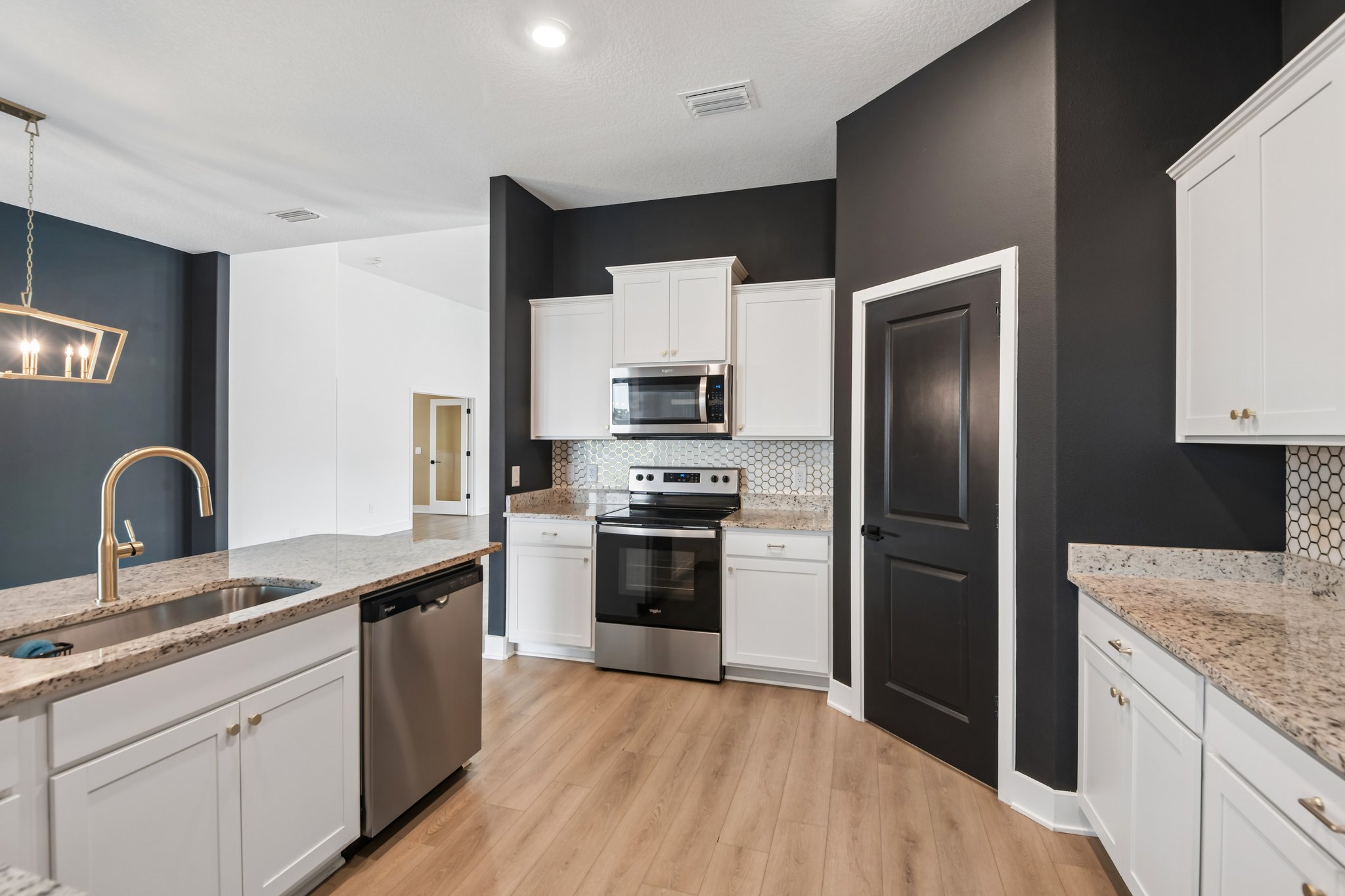 Ahoy Ave-S2608-017.jpg