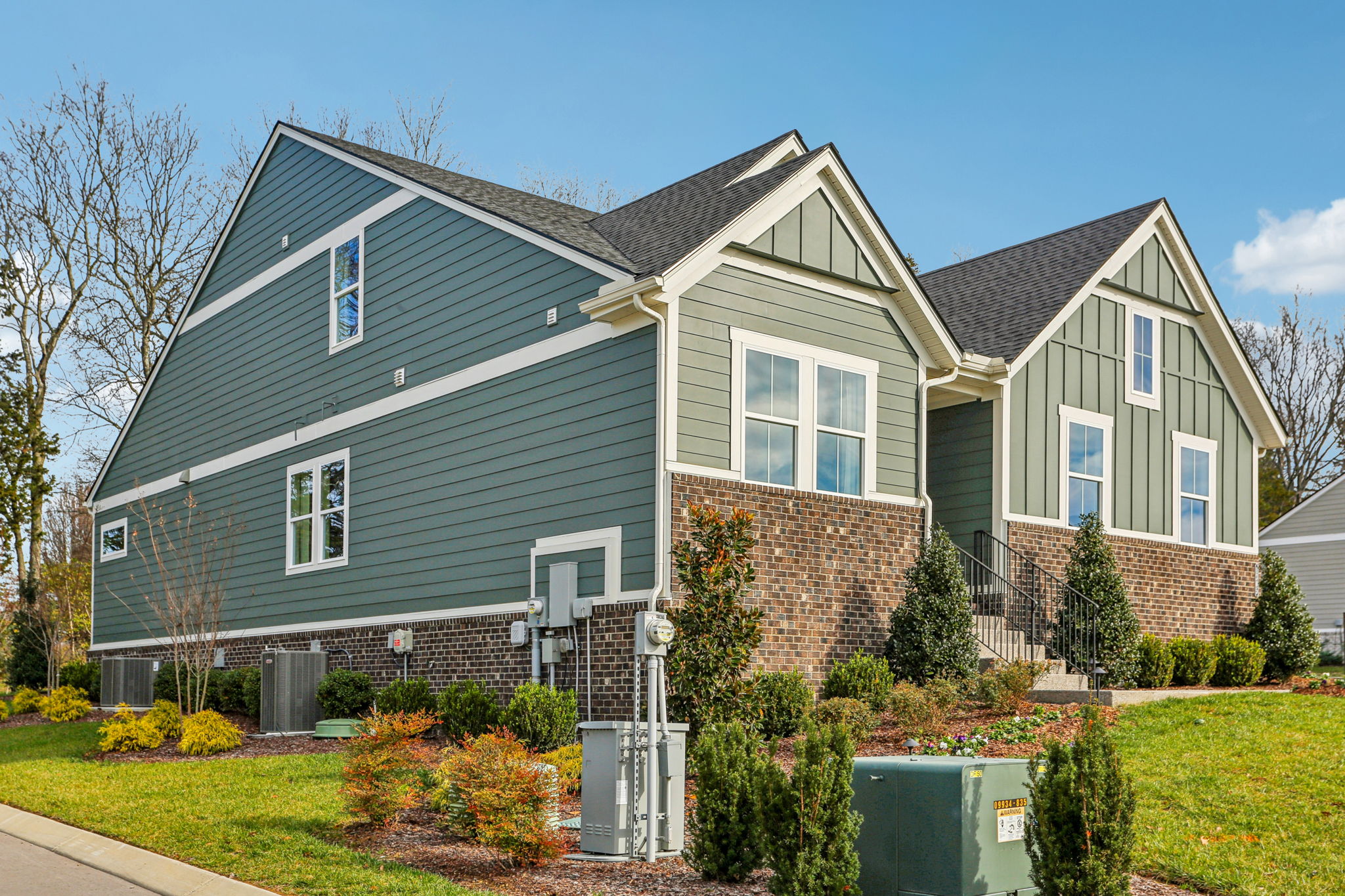 1305 Ashton Park Dr-S2511-  003
