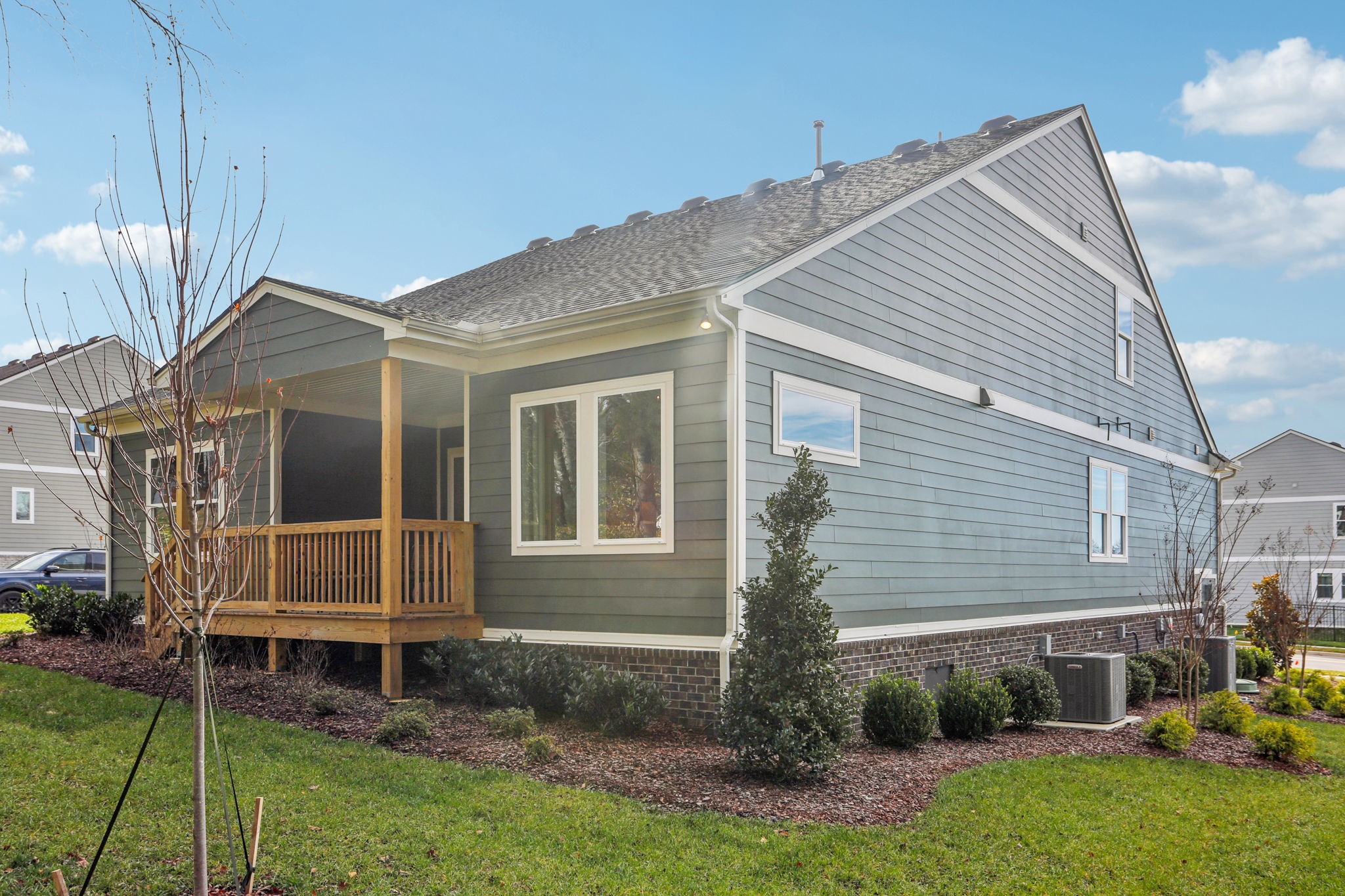 1305 Ashton Park Dr-S2511-  043