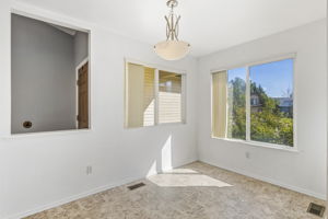 Kitchen/Eating Area