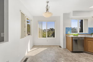 Kitchen/Eating Area