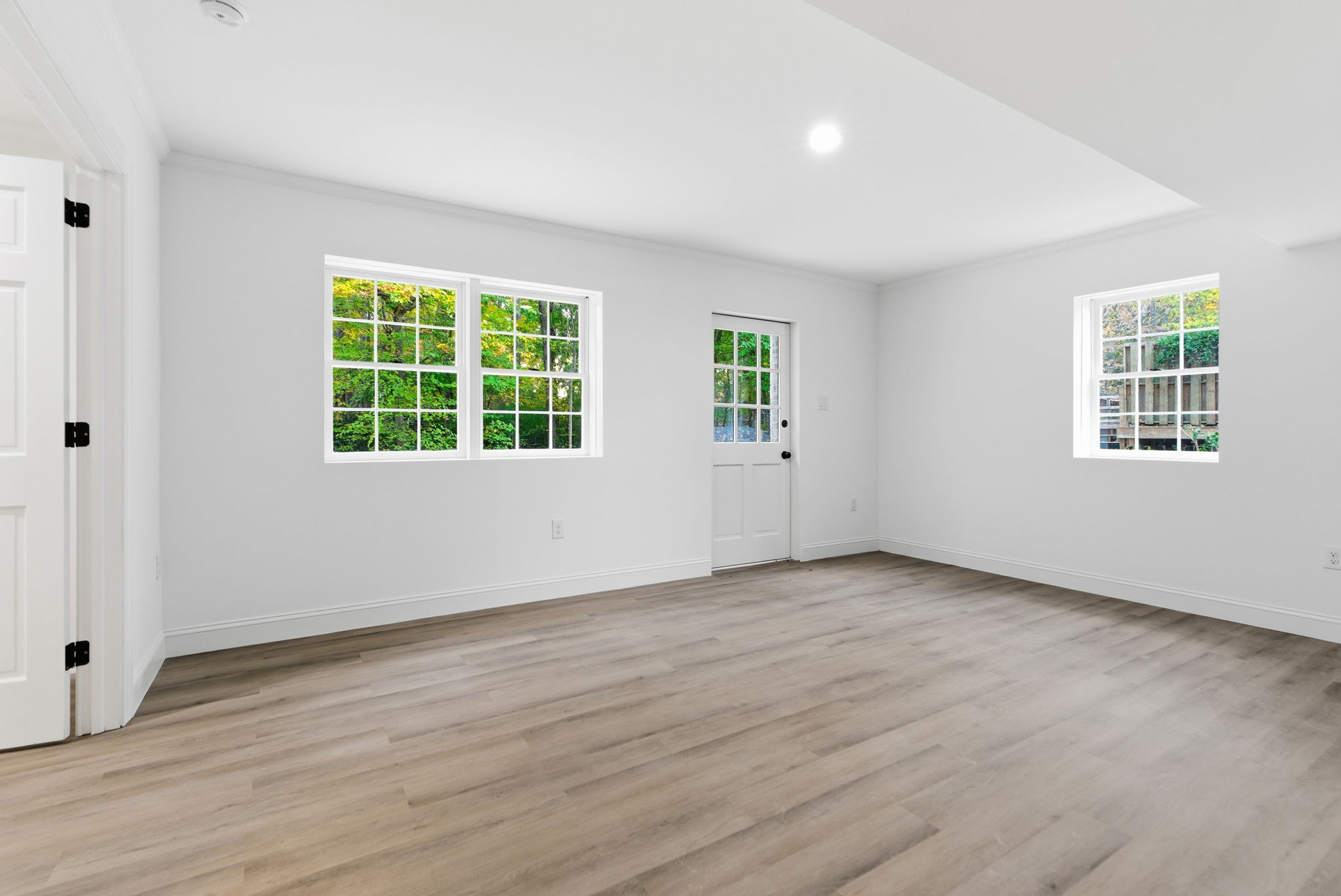 1305 Glen Eden Drive-66