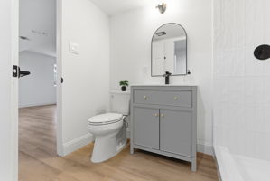 1305 Glen Eden Drive-71