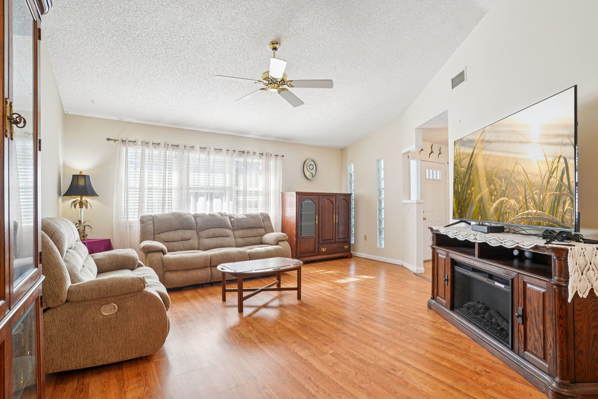 Moray Ct-S1701-009.jpg