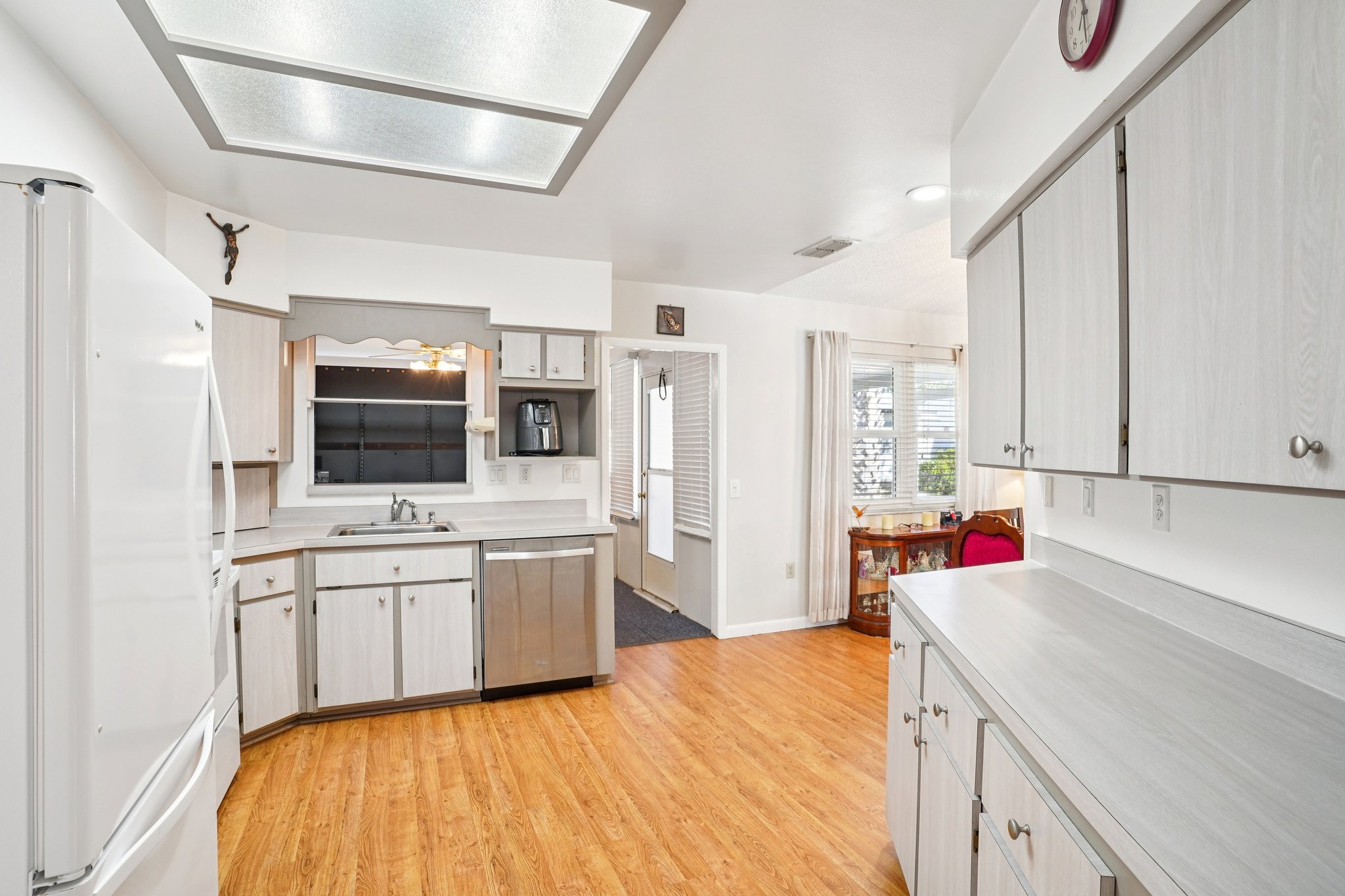 Moray Ct-S1701-015.jpg