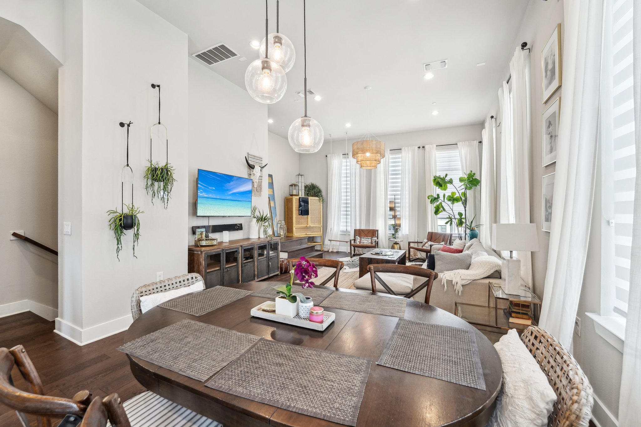 Town Creek Dr 11-26032025-006.jpg