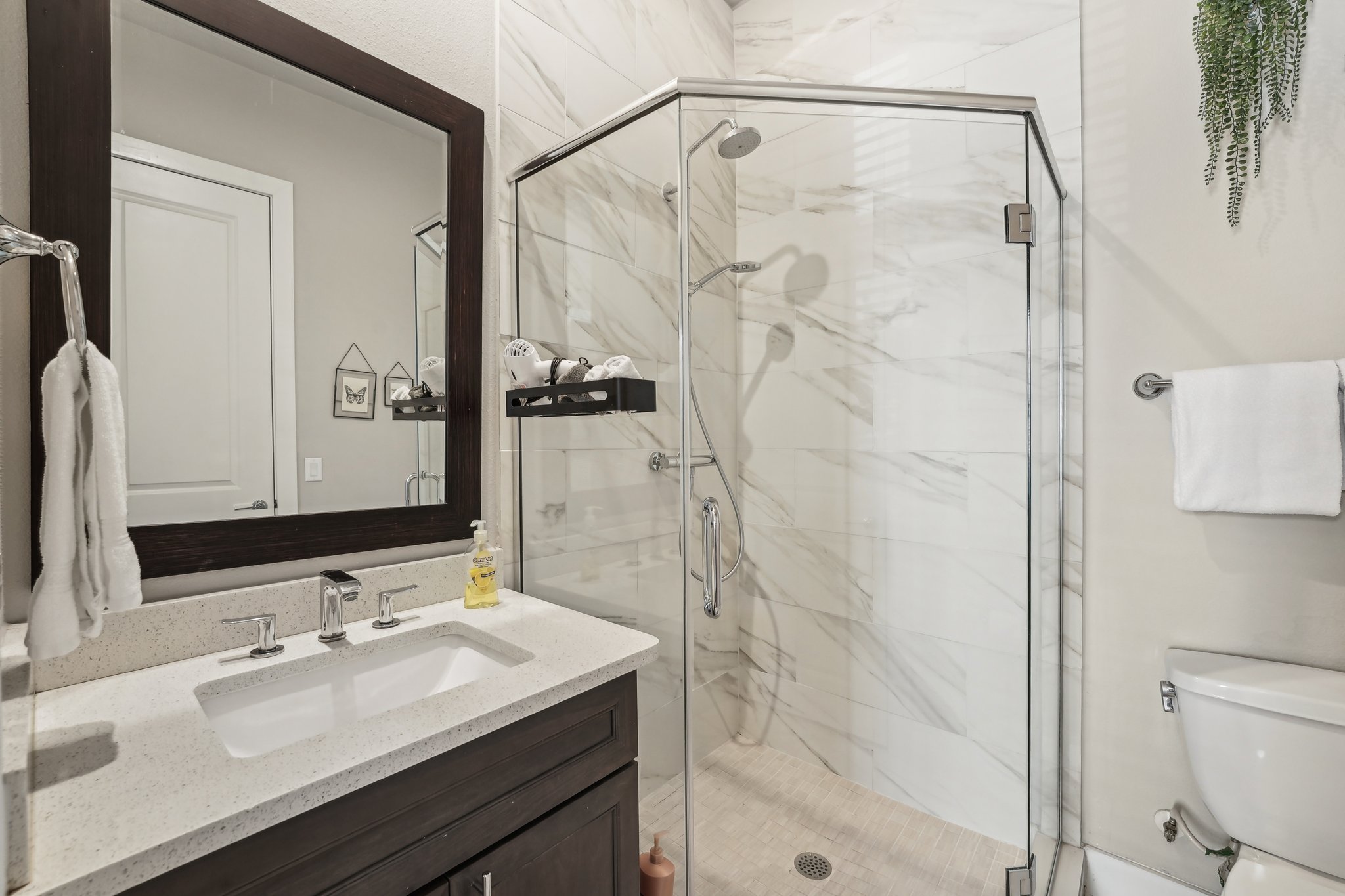 Town Creek Dr 11-26032025-015.jpg