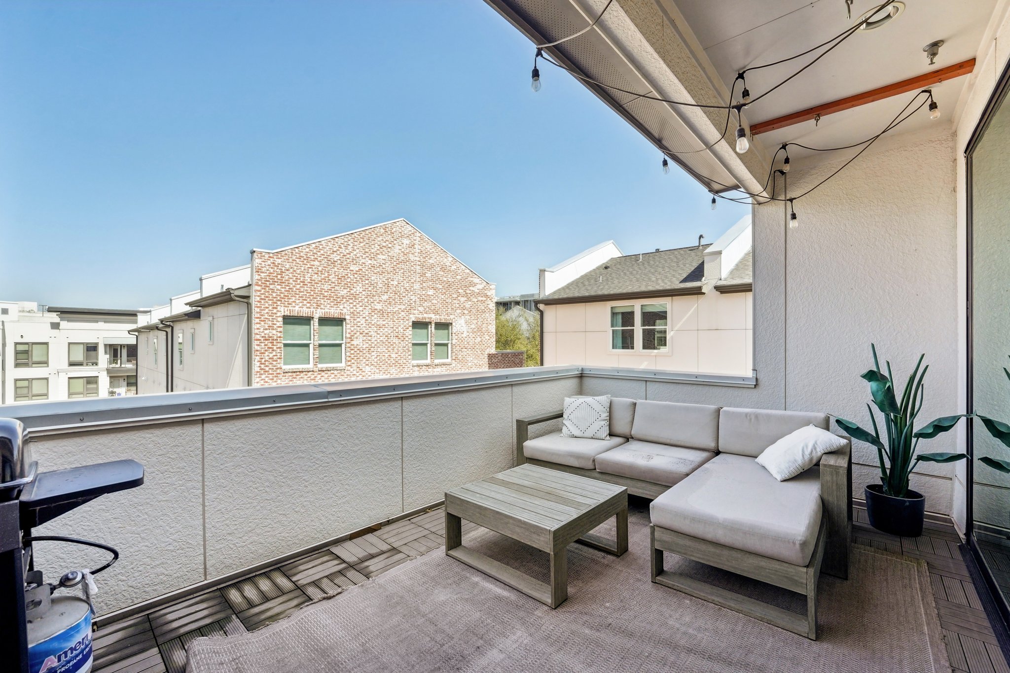 Town Creek Dr 11-26032025-033.jpg